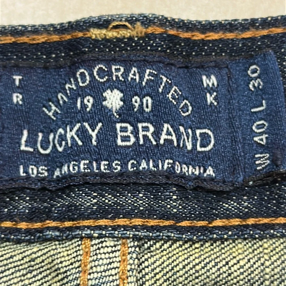 Lucky Brand 221 Original Straight Five Pocket Darkwash Jeans Whiskering 40W 30L